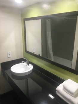 Vagabond Inn Executive - Bakersfield Downtowner Extérieur photo