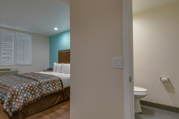 Vagabond Inn Executive - Bakersfield Downtowner Extérieur photo